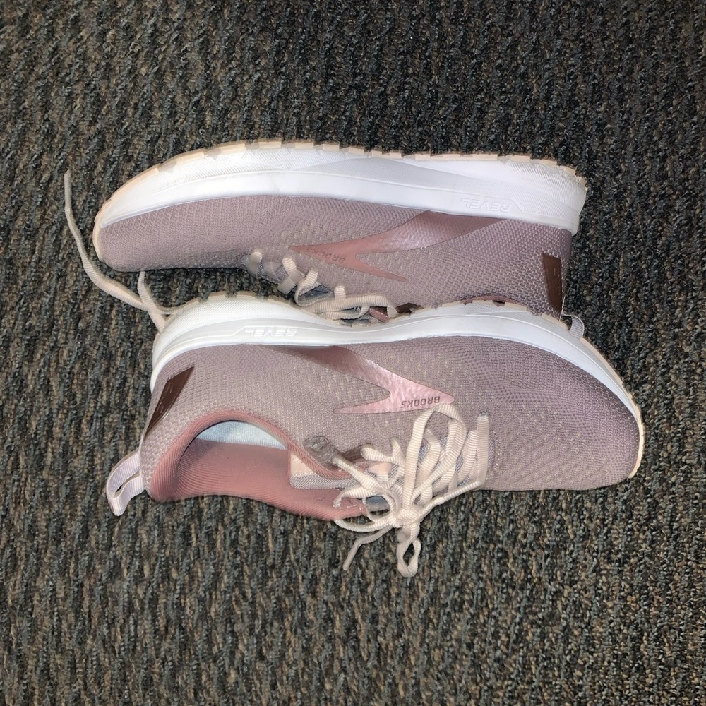 Brooks Revel Women’s Running Shoe. Size 8. Worn 2-3 times, basically brand new.